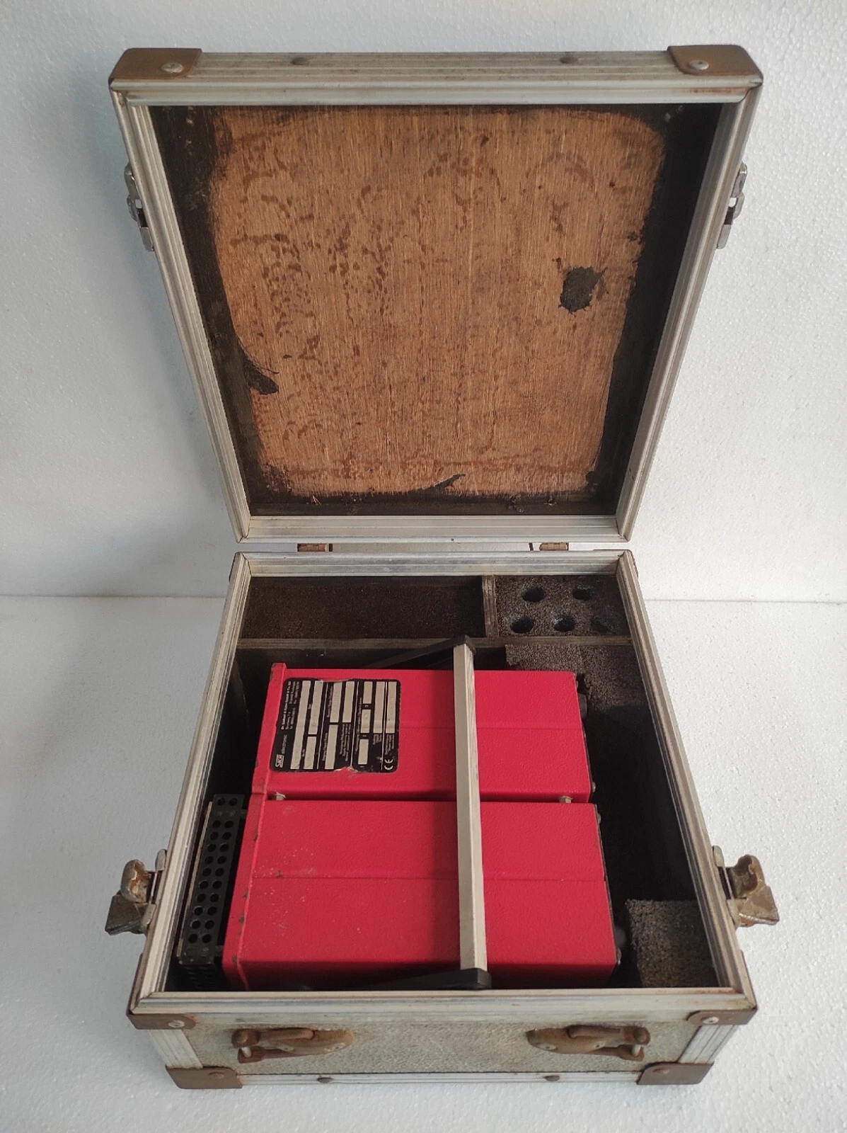 admin/uploads/uploads/Sika tp18200e Temperature Calibrator Dry Block Calibrator_9.webp